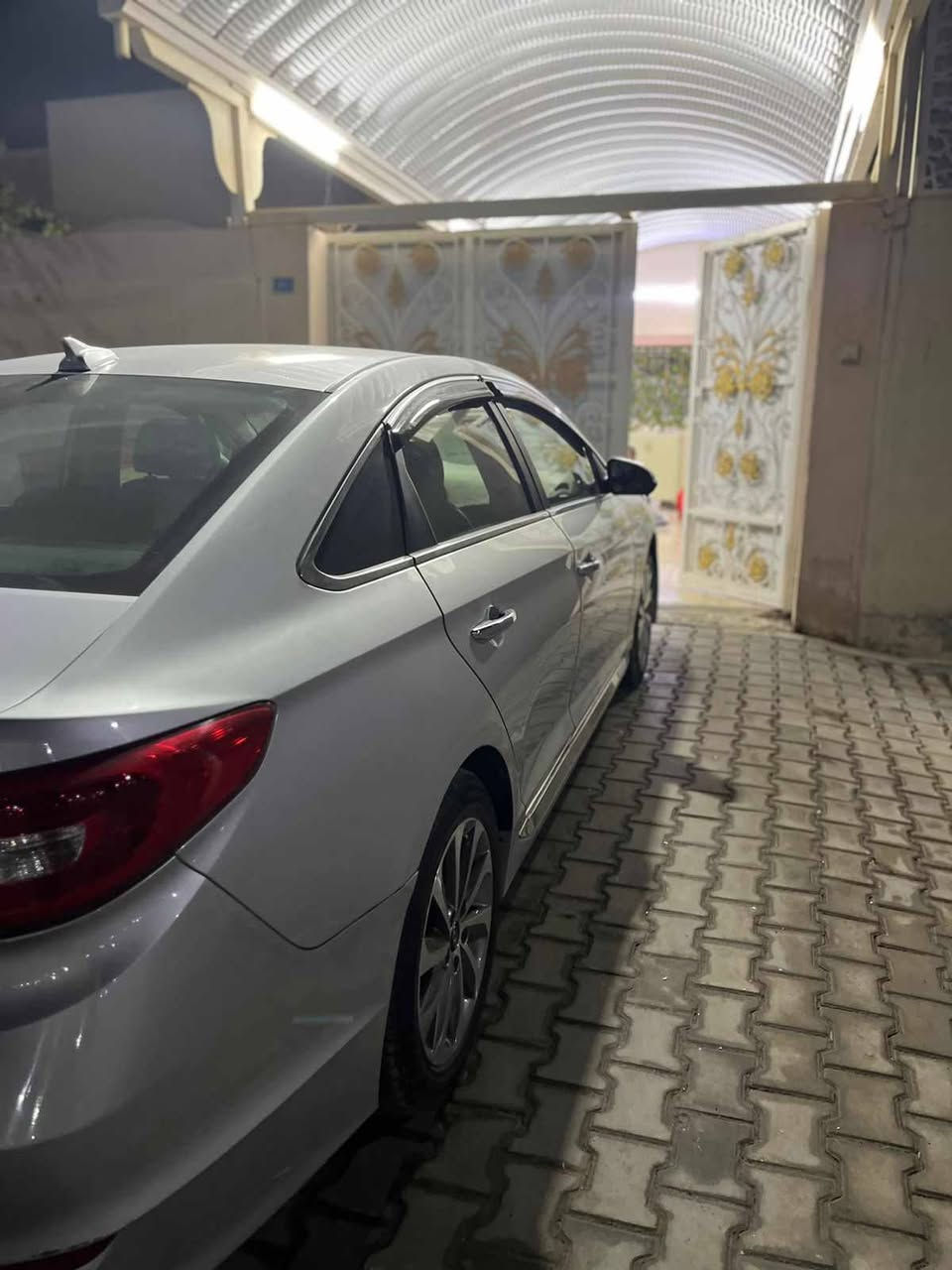 سوناتا 2015
سبورت فول عدا الفتحه 
جاملغ وبنيد امريكا وباب صبغ هنا 
سنويه بأسمي ماساقطه 
مكاني السياره النجف 
***********
***********
125 وبيه مجال
