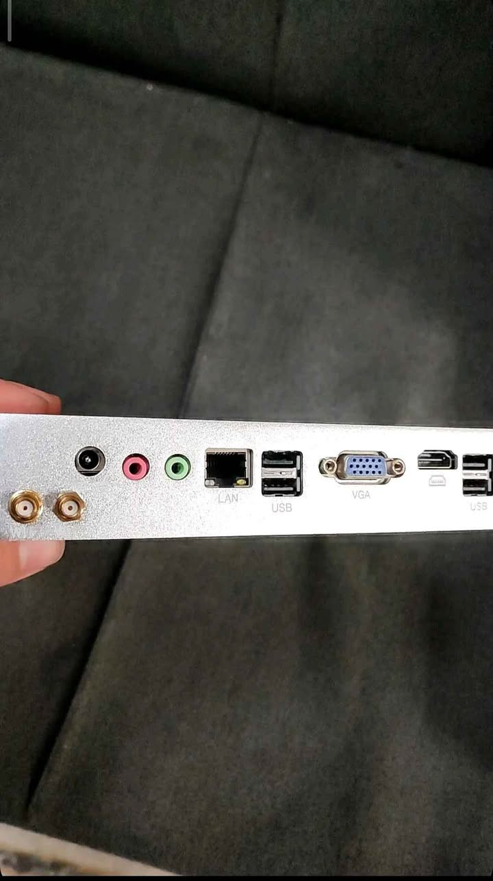 mini pc
Intel(R) Celeron(R) CPU 1037U @ 1.80GHz
8 gb ram
256 gb ssd
gpu: Intel HD Graphics

سعر85 الف دینار
نرخی 85 هەزار السليمانية, العراق


**إذا كنت صاحب هذا الإعلان وتريد حذفه لأي سبب، رجاءا أرسل رسالة إلى الدعم الفني**