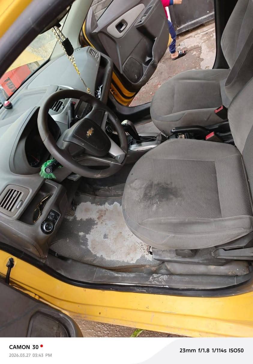 شوفرليت كوبلت ١٨ بدون ضربه بأسمي مصفره هيأه وغرامات بيه صبغ ربع البنيد وجاملغ بدون ضربه ودواخل ب٧٨وبيها مجال *********** غير متواجد عل الفيس
