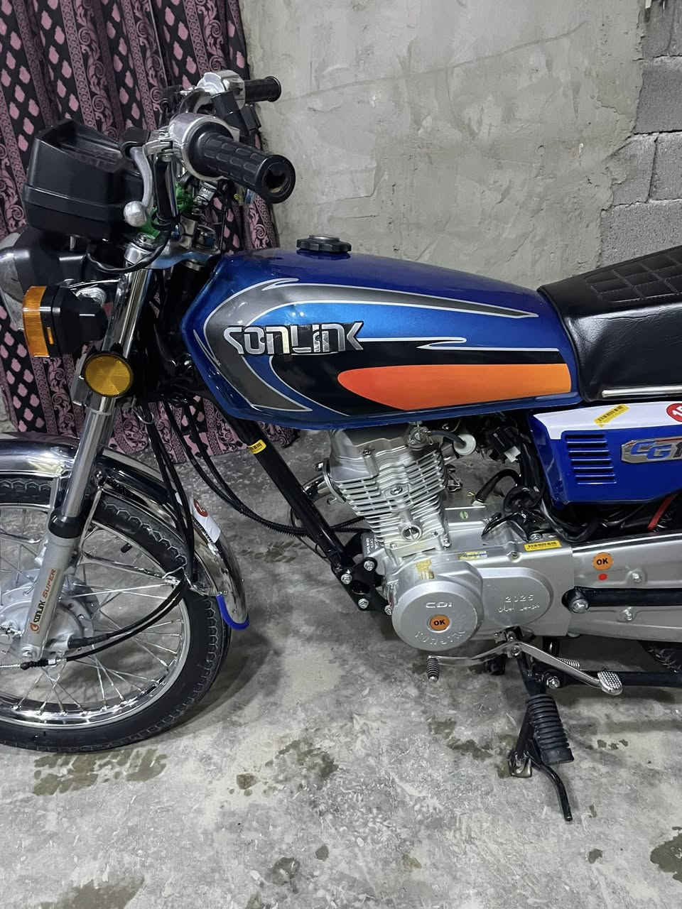 سلام عليكم دراجه سونك للبيع دراجه جديده كلش كلش زيرو موديل 25سعر 725وبيه مجال قليييل مكان بغداد شعب ***********
