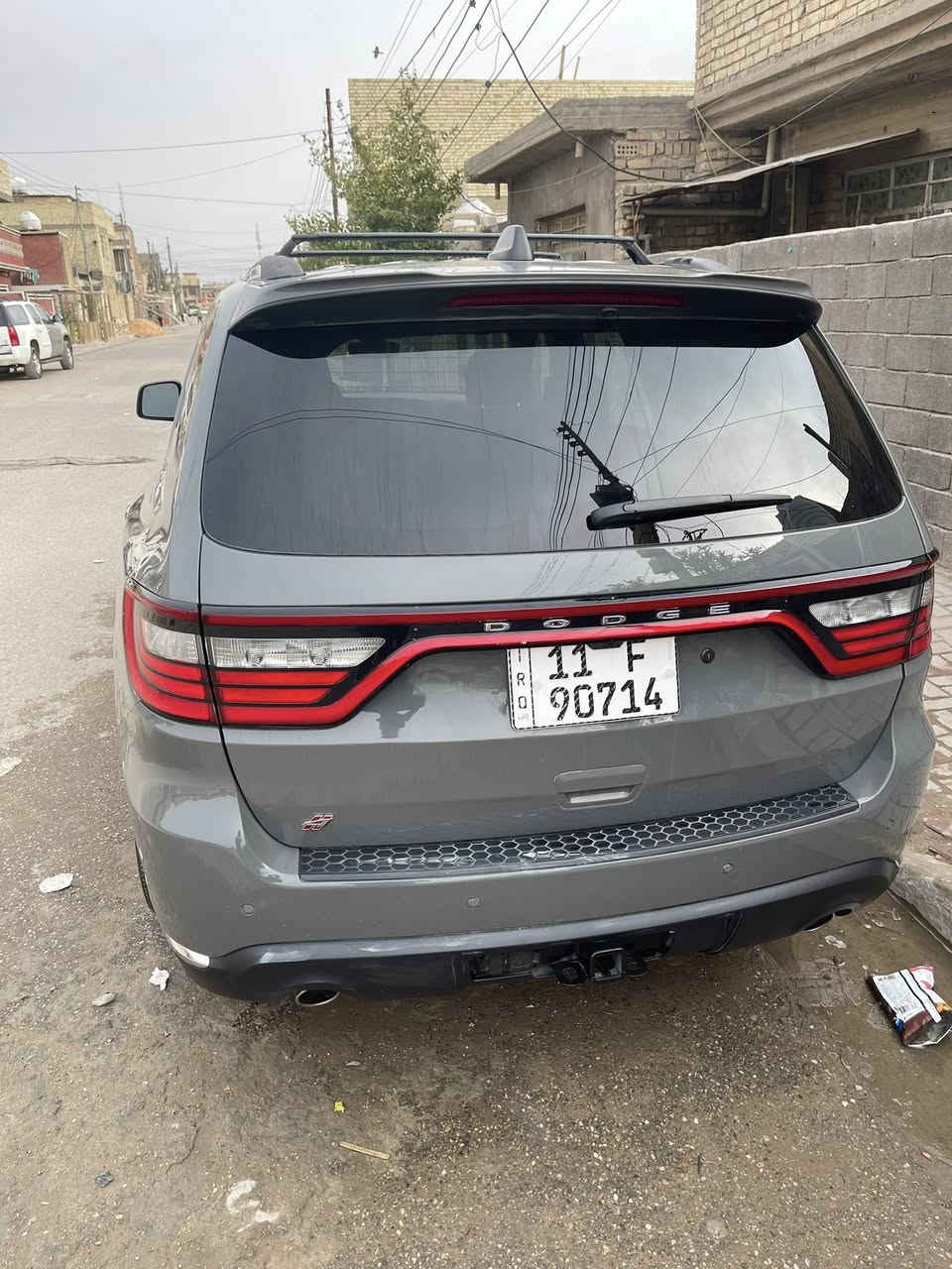 السلام عليكم دورنكو2024 بوليسي رقم بغداد ماشيه 21 الف كيلو وليس مايل حادث كما موضح بالصور مبدل جاملغ  فقط وصبغ نصف البنيد والباب محرك هيمي 5700 كير 1000 تعليك السعر 240 للستفسار اكثر ***********
