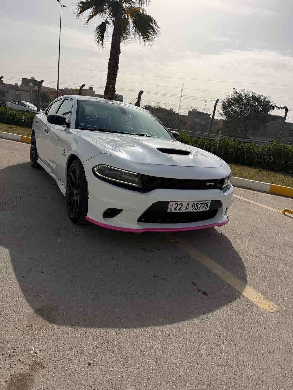 جارجر 2018
دايتونه 5700.  ..V8
خليجي مكفوله 
تحكمات ستيرن 
فتحه سقف 
كشنات خزن ميموري  
شاشه جبيره 
سياره بلاديه علا وضع الشركه 
وكالة هارلم 
رقم أربيل 
فول السياره 
كزوزها بلادي 

***********
***********
