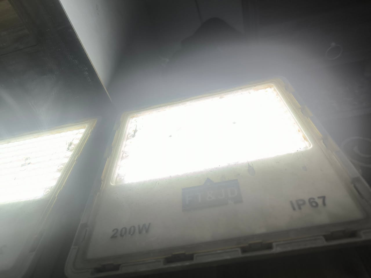 بلاجكتور 200 واط كلش قوي السعر 15 مع التوصيل داخل الحلة فقط


**إذا كنت صاحب هذا الإعلان وتريد حذفه لأي سبب، رجاءا أرسل رسالة إلى الدعم الفني**