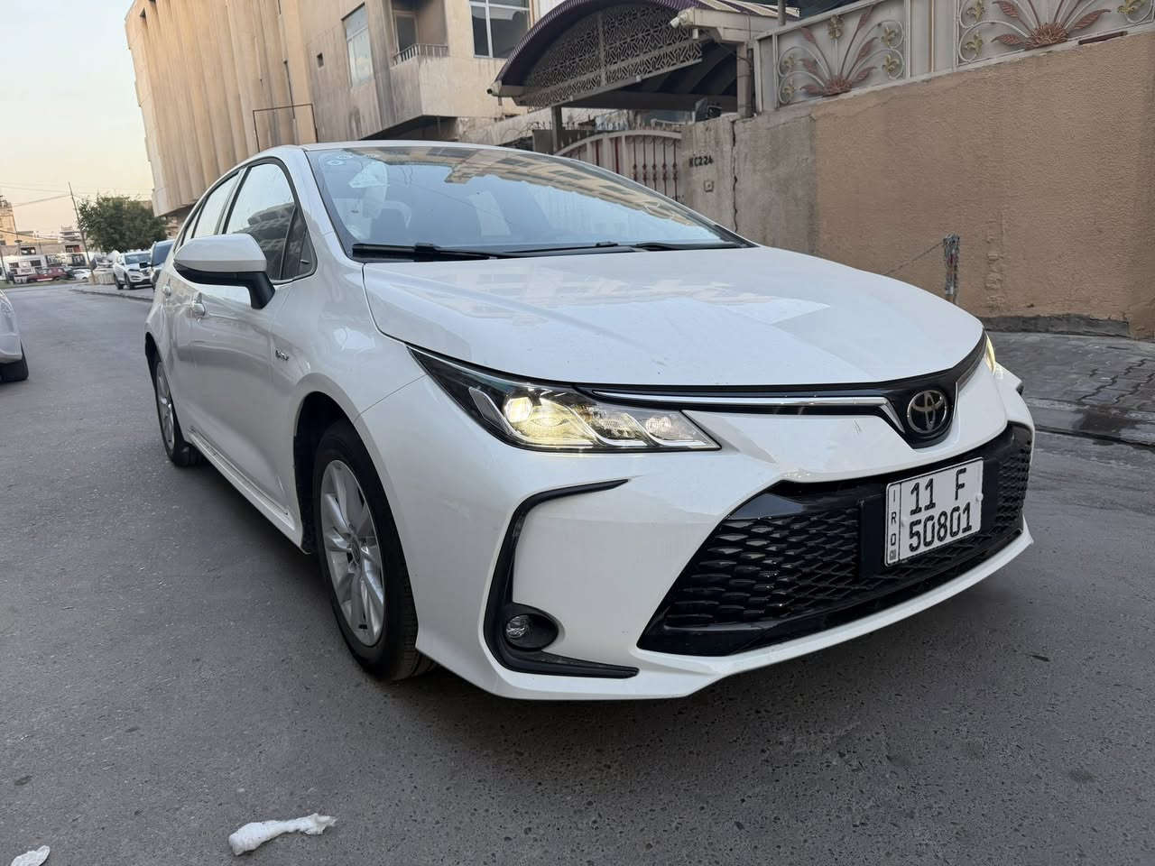 🚘 تويوتا كورولا هايبرد 2025 HEV🔋
🔥 سيارة الاعتمادية والاقتصاد بموديل 2025 🔥

⚙️ المحرك:

صفر زيرو السياره 

بغداد بسمي 

1.8 لتر بنزين + محرك كهربائي (هايبرد)

قوة إجمالية تقريباً 121 حصان

ناقل حركة أوتوماتيك E-CVT

دفع أمامي

✨ أبرز المواصفات:

✔️ شاشة وسطية كبيرة

✔️ عدادات ديجيتال

✔️ تشغيل بصمة + دخول ذكي

✔️ كاميرا خلفية

✔️ مثبت سرعة

✔️ رادار

✔️ إنارة LED أمامية وخلفية

✔️ ويل كب ألمنيوم رياضي

🛡️ أنظمة أمان:

وسائد هوائية محيطية

ABS + EBD

نظام مانع انزلاق

السعر خاص 

الاستفسار 

***********

***********
