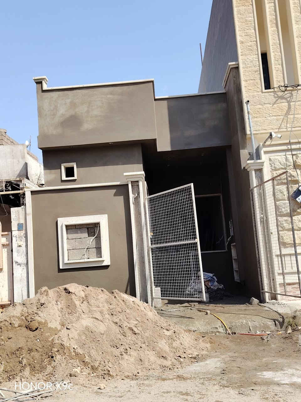 السلام عليكم المحتاج لباخ سمنت اني موجود متفرق المتر لبخ 1750 نص مالج الف دينار شربت 500دينار اليحب تواصل وياي عله خاص
او انتصل عله رقم ‏‪***********
