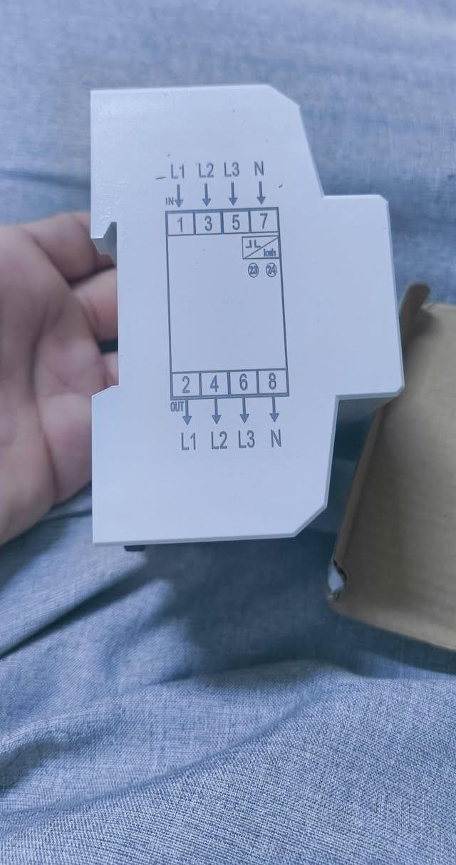 عداد كهرباء الكتروني جديد غير مستخدم 
15 مع التوصيل


**إذا كنت صاحب هذا الإعلان وتريد حذفه لأي سبب، رجاءا أرسل رسالة إلى الدعم الفني**