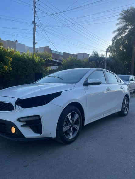 سلام عليكم سيراتو 2019 رقم اربيل بيها طخه موضحه بالصور الجاملغ مصلح بارد والبنيد مصبوغ بيها نقص بس لايت وايربالك السياره نضيفه وحلوه العنوان بغداد حي حطين للاستفسار *********** بغداد
