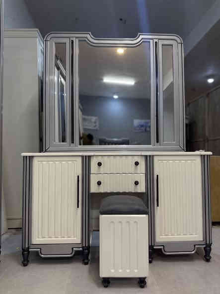 معمل ومعرض البغدادي للاثاث العراقي عنوان قلعه سكر بقرب من مطعم الكويت السياحي 
***********
