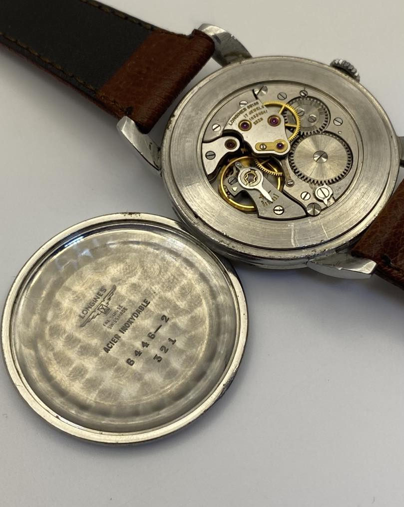 LONGINES 
مُعتقة 
نصب تكويك 
قطر ٣٥ 
السير و البوك مستبدل 
بالعلبة الاصلية


**إذا كنت صاحب هذا الإعلان وتريد حذفه لأي سبب، رجاءا أرسل رسالة إلى الدعم الفني**