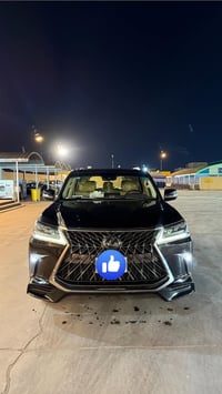 لكزز 2018  Lexus lx570 للبيع  فووول مواصفات 1/1 سيارة مغلفة بل كامل pp...