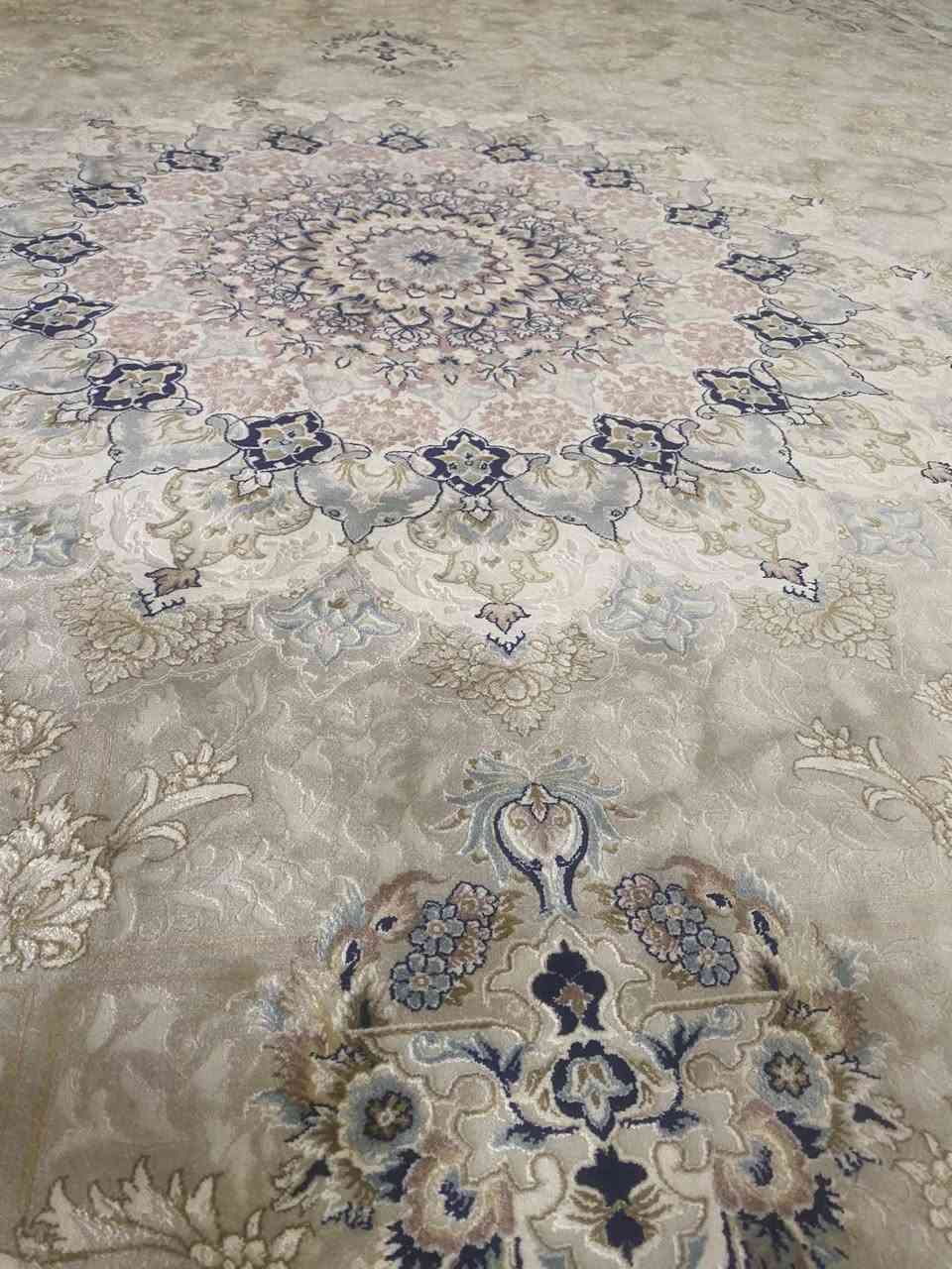 سلاو هاوڕێیان ئەم فەرشانە بۆ فرۆشتنە دو دانەی ٣بە٤ هەردوکیان هەمان نەخشە کەم بەکارهاتون و هێشتا نەشۆراون ١٢٠٠شانەیە
ملیۆنێکو سەد هەزاری پێ دراوە قوفڵی ٥٠٠  هەزارە هەردوکی
تکایە بۆ معامەلە مەیەنە کۆمێنت


**إذا كنت صاحب هذا الإعلان وتريد حذفه لأي سبب، رجاءا أرسل رسالة إلى الدعم الفني**