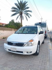 كيا كرنفال موديل2008 تفاصيل اتصال علئ ع رقم 07729685954