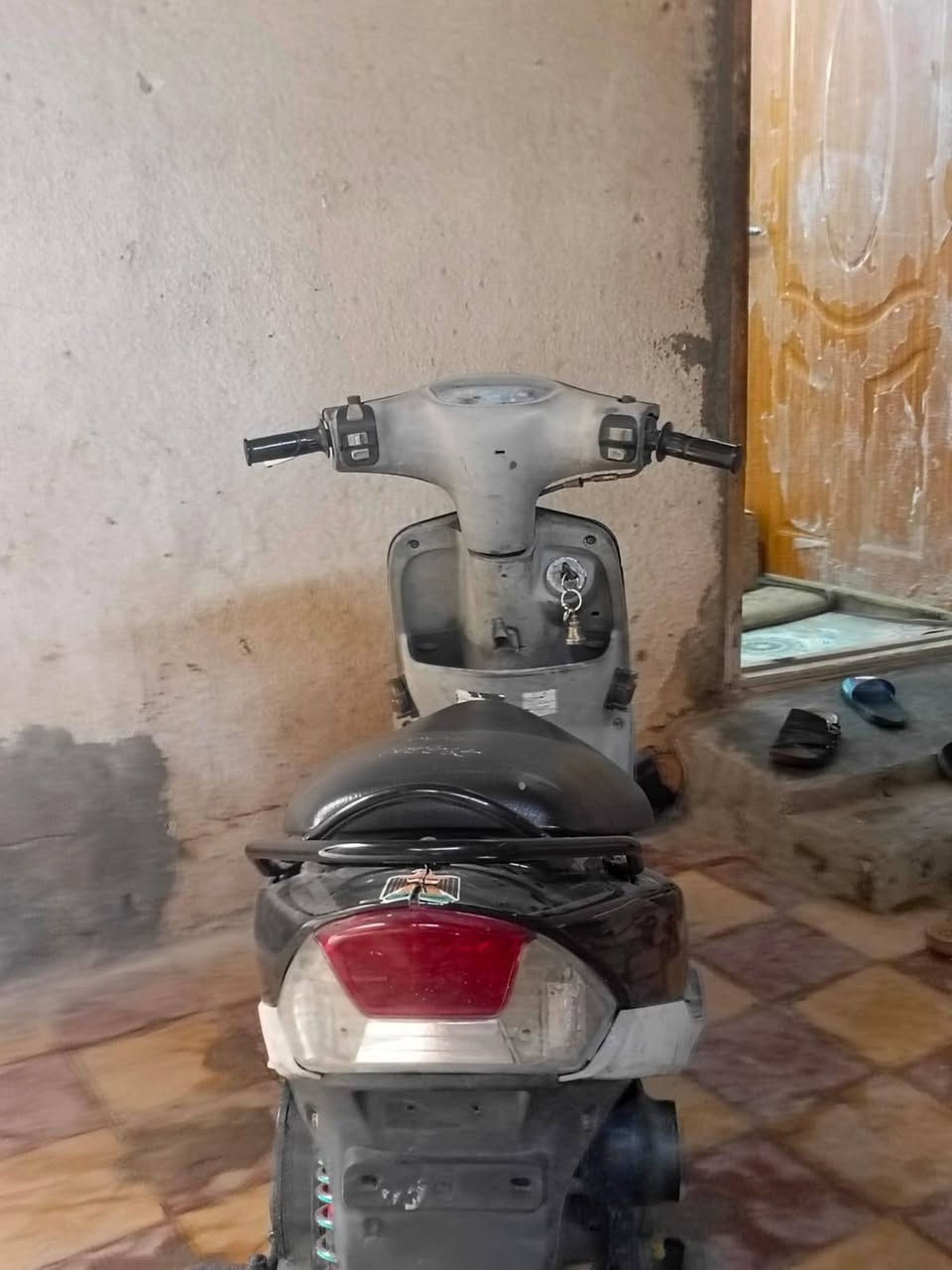 سلام عليكم دراجه قجمه لبيع مامفتوحه سعر 800 وبيها مجال تواصل ع رقم تالي ***********
