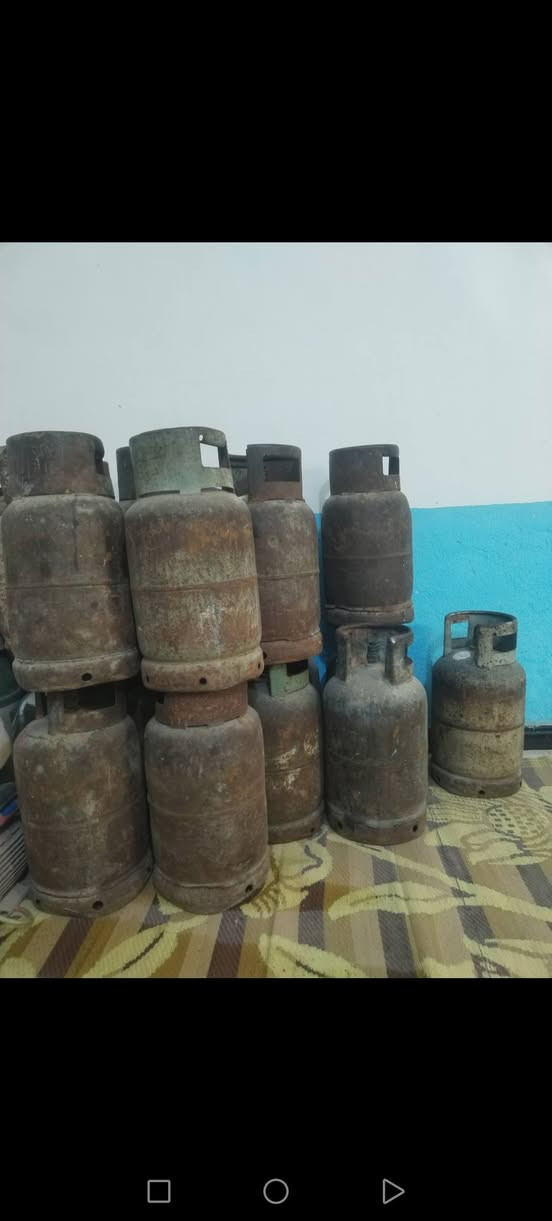 انواع الغراض البيع كلمن اوسعره عنوان شطره حي زهور ***********
