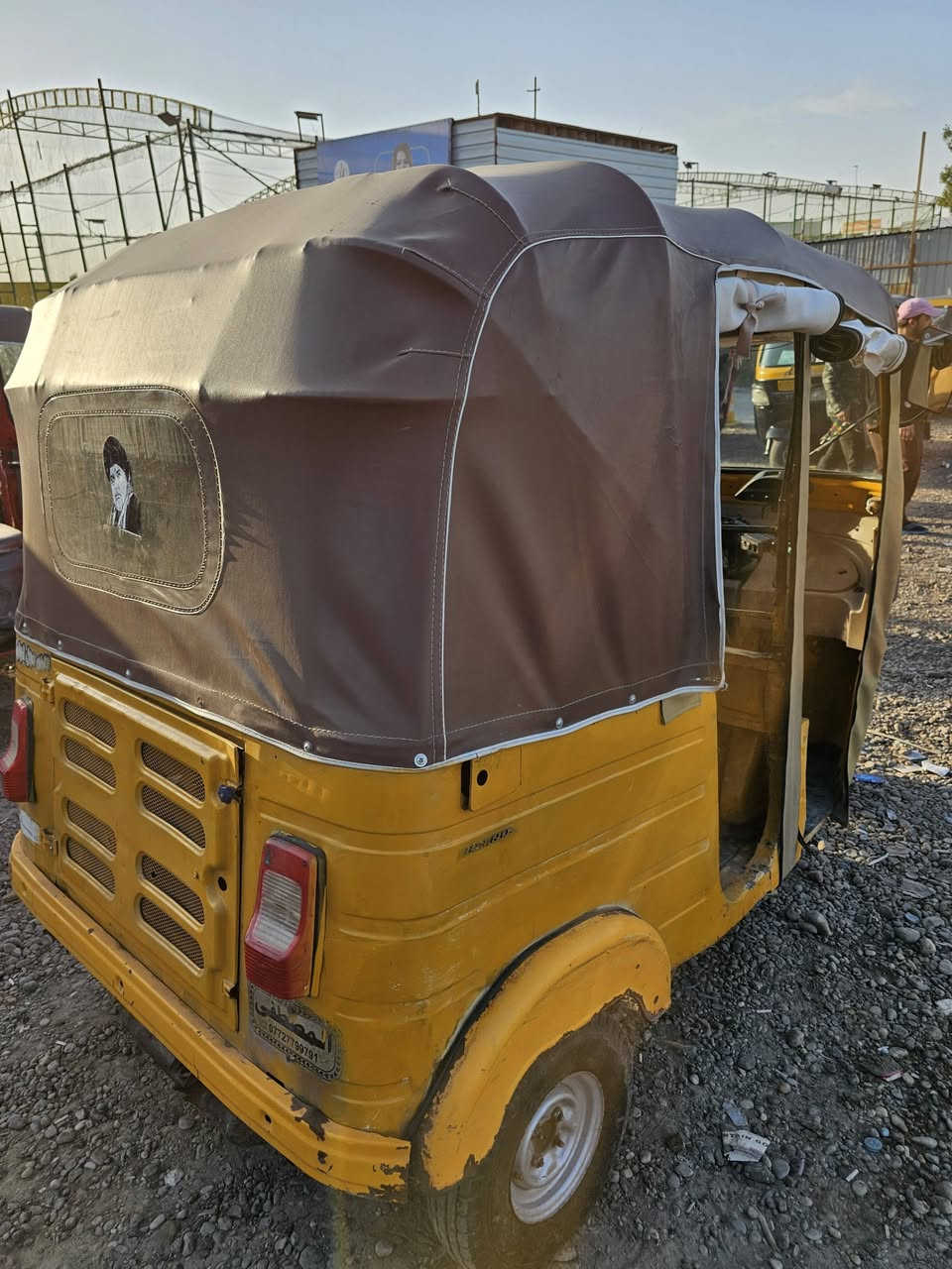 السلام عليكم تكتك موديل 19 للبيع مرقمه تكتك الصور كدامك مكاني بغداد الشعله الشراي يتصل او واتساب ***********
