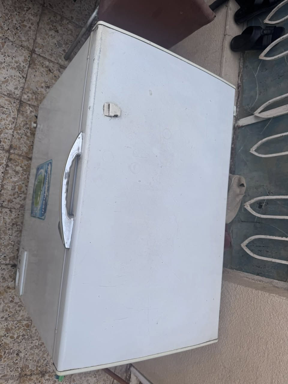 مجمدة كونكورد مستعملة للبيع 

بلد الصنع: صنع في لبنان.

Concord (موديل FC1100-SR):

المواصفات الأساسية

• السعة: 290 لتر (الحجم الداخلي).

• استهلاك الطاقة: 170 واط.

• التيار الكهربائي: 1.1 أمبير.

• الجهد الكهربائي: 220 فولت.

مجمدة مستعملة للبيع بسعر 200 الف دينار عراقي قابل للتفاوض 

العنوان ناصرية مركز المدينه حي الشهداء / مراسلة الخاص


**إذا كنت صاحب هذا الإعلان وتريد حذفه لأي سبب، رجاءا أرسل رسالة إلى الدعم الفني**