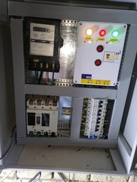 كهربائي تأسيس منازل-محلات-شقق وصيانه وترتيب البوردات والسراكت وكشف الأ...