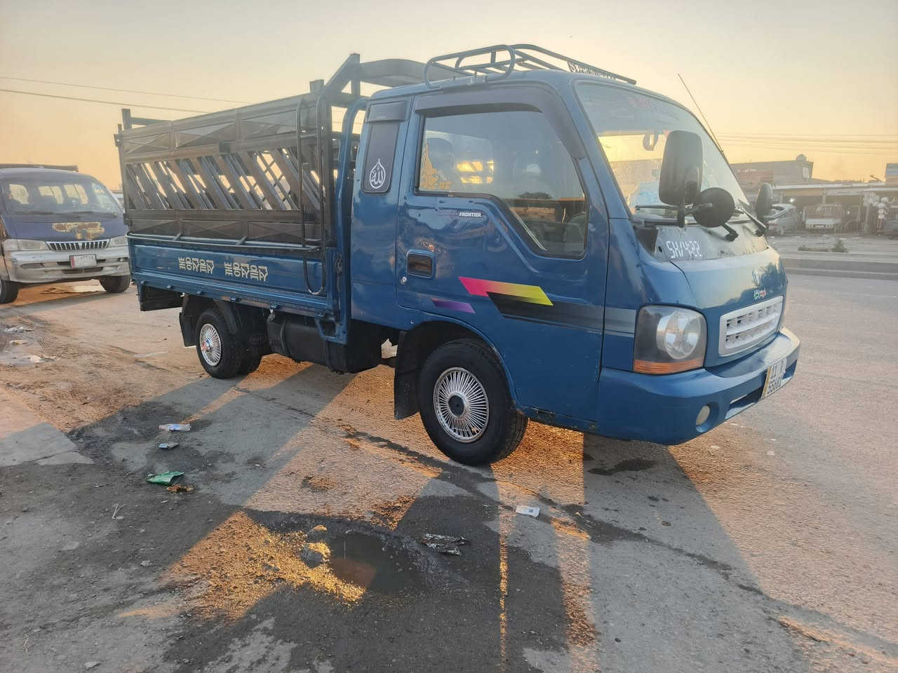 سلام عليكم كيا ام عيون ثابت مو قلاب 2002 ام الحاكيه سياره بسمي وجاهزه رقم نكليزي بغداد توهه مهزوزه تحويل ثاني يوم تخم تاير كهربائيات كلها شغاله مكينه خير من الله  السعر 77 وبيها مجال غير متواجد علئ الفيس موبايل *********** الخط الثاني ***********
