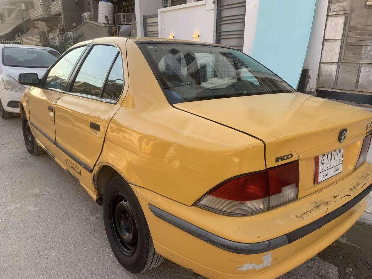 سمند 2010 

محرك و كير كفاله 
حداديه جديده 
صدر كلش نضيف كفاله 
ضربتهه باب خلفي ومعمره ومبدل البنيد بدون حادث 
هيئه و غرامه  مصفره 
شرط التحويل مباشر 
السعر 37 وبيهه مجال 
مكاني بغداد / اسكينه الامين 

***********
