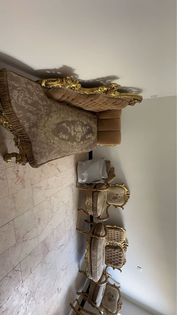 السلام عليكم تخم قنفات مصري 10 مقاعد مع الكوشات ، 8 مقاعد منفصله مع قنفه طويله نفرين مع طبلات جام عدد 3

مع زولية و البردات وترهم بدونهم 

سعر مناسب جداً 
للاستفسار على الماسنجر


**إذا كنت صاحب هذا الإعلان وتريد حذفه لأي سبب، رجاءا أرسل رسالة إلى الدعم الفني**