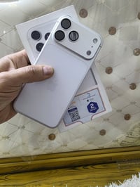 ١٧ برو ماكس لون سلفر نضافه ١٠٠ ضمان ABM  كلشي موضح بلصوره مكاني بغداد ...