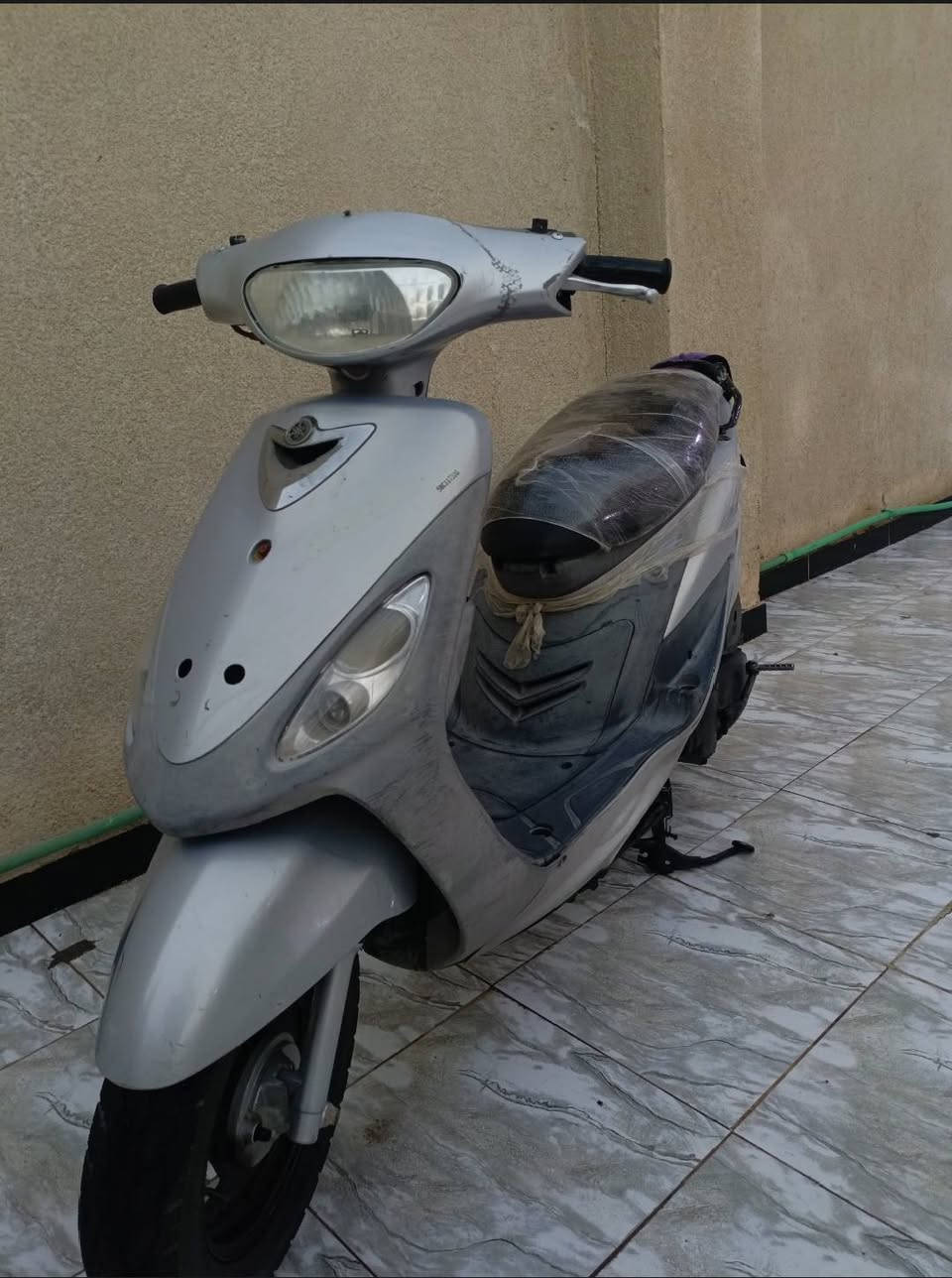 دراجه نضيفه شوفت عينك كهربائيات كامله مكمله 
ناقصه بس سلف.. بس تجي وتركب 
مكينه شوفت عينك بلادي ماملعوب بيه 
 مكفوله كفاله عامه من كلشي 
سعر 750 وبيه مجال 
***********
