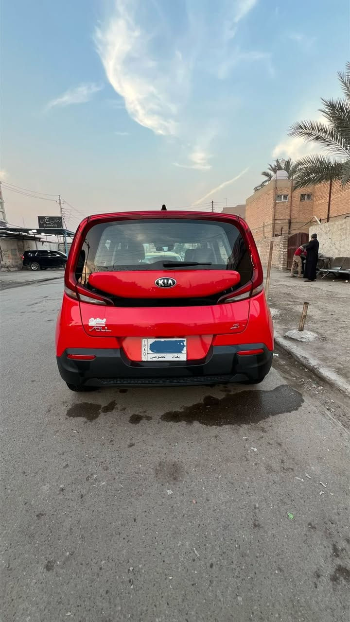 موديل 21 فئه s
مكينه 2000 دوش
ماشيه 59 ميل 
الجاملغ الامامي بس مبدل 
رادار جانبي
كاميرا خلفيه 
كشن كهربائي
حافظ مسار 
توقف ذاتي عند الوقوف

السعر:١٤٠ ورقه 

للتواصل:***********
