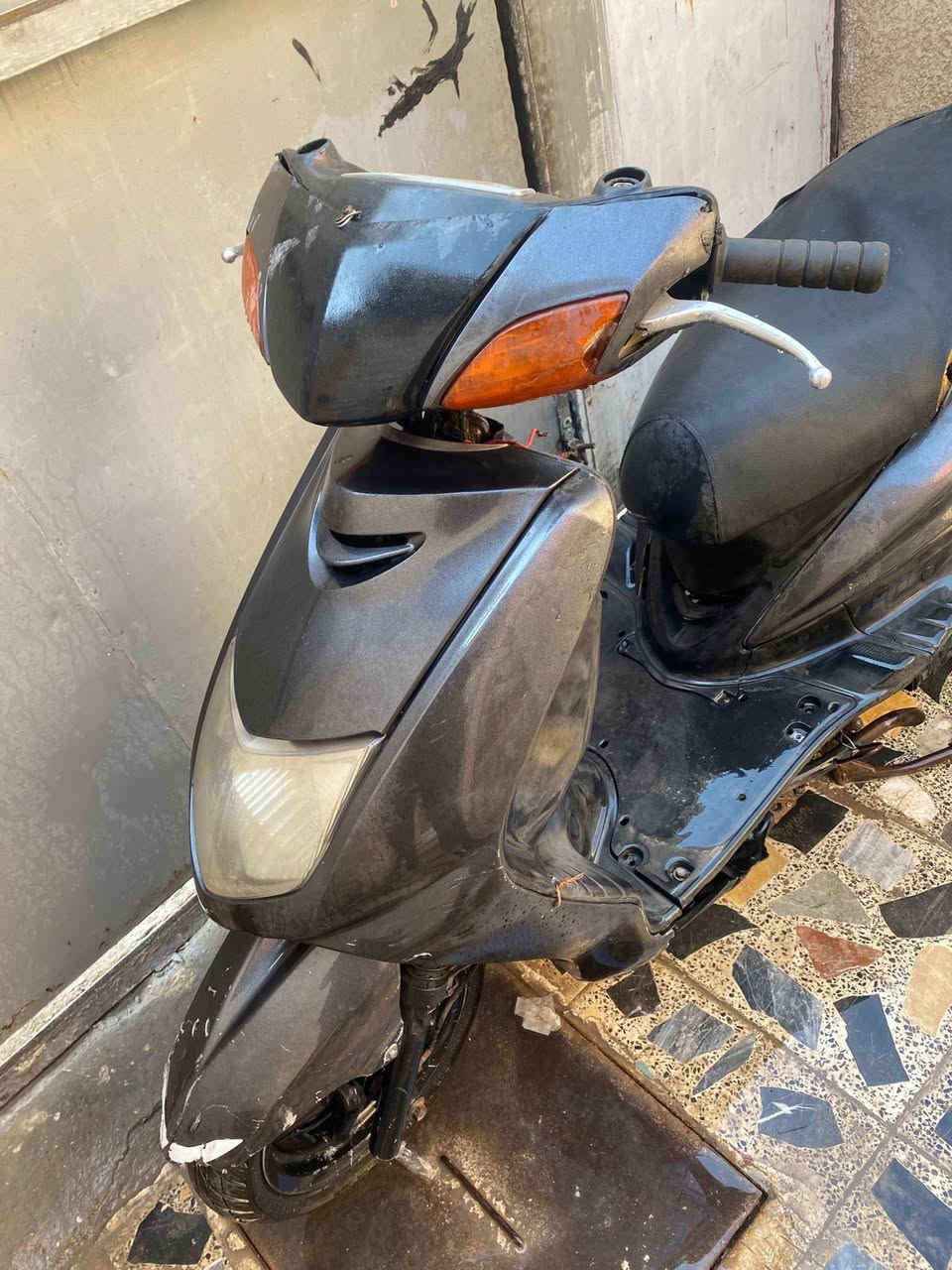 دراجه سكنس للبيع 350 سلف تشتغل كهربائيات شغاله 
بغداد بلديات ‭0770 586 7649‬
