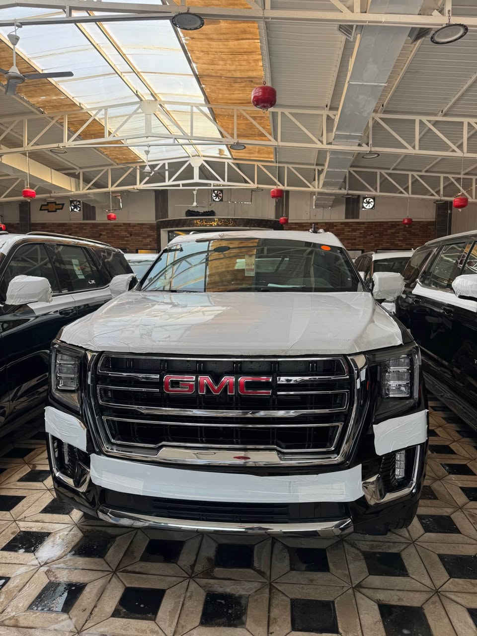 شركة ذرى الخليج بغداد النهضة الشارع الثاني (***********  / ***********)
السعر (83 مليون) رقم بغداد 
* يوكن SLT زيرو رقم بغداد 
* ⁠ضمان وكالة المنصور  
* ⁠الموديل 2024 رقم بغداد
* ⁠اللون اسود العداد (زيرو)
* ⁠حجم المحرك : 5.3 Cc
* ⁠تشغيل عن بعد سماعات BosE
* ⁠شاشة امامية كبيرة كامرة خلفية 
* بصمة تشغيل بصمات ابواب 
* رادار امامي رادار خلفي 
* ⁠رادار جانبي (نقطة عمياء)
* ⁠تحديد مسار (مثبت سرعة) قيادة ذاتية 
* ⁠ويل كب قياس (20 انج)
* ⁠شباك نيكل يدات ابواب نيكل 
* ⁠ترايش ابواب نيكل مقاعد 7 راكب 
* ⁠شاحن وايرليس ثلاجة 
* ⁠جنطة خلفية كهرباء 
* ⁠شاشة كبيرة شاشة دجتل 
* نظام تشغيل واطفاء السياره ذاتي
* ⁠نظام تحديد مسار حساس امامي خلفي 
* ⁠شركة ذرى الخليج 
بغداد النهضة الشارع  الثاني سعد العبيدي (0785250300)
نضام البيع المباشر والمراوس (جملة مفرد)
ملاحظة:- يتوفر لدينا جميع انواع التاهو الجمسي الكادلاك بغداد, العراق
