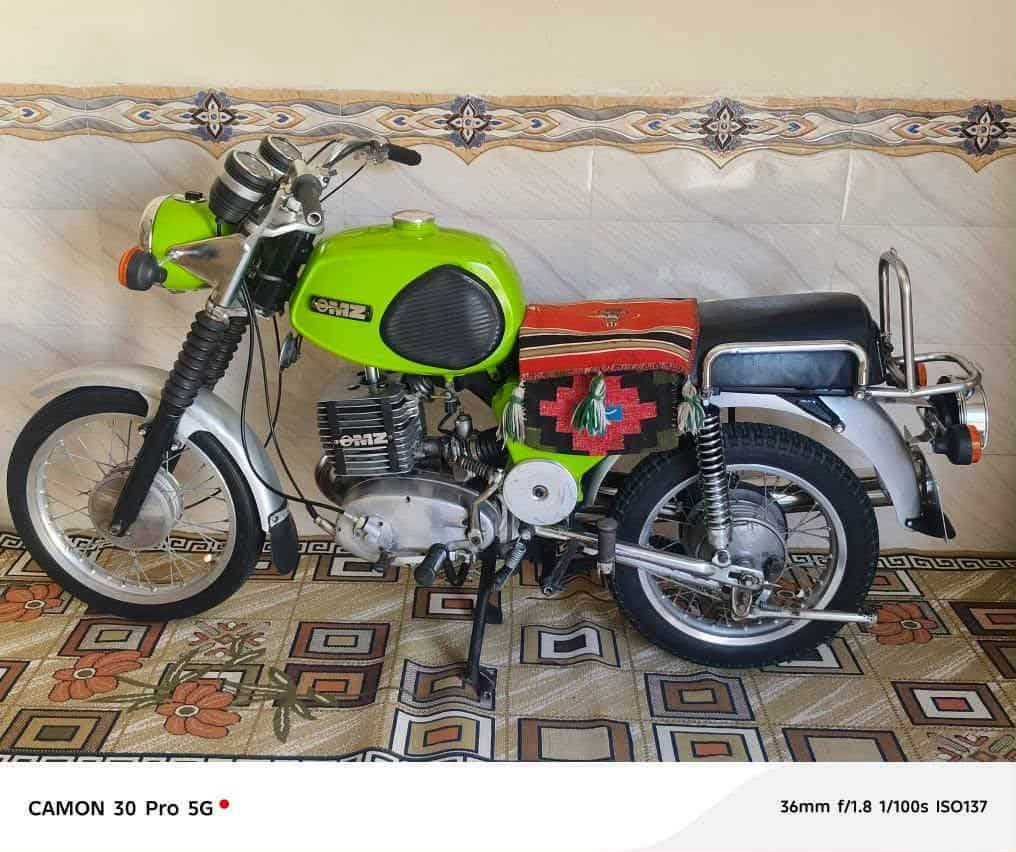 السلام عليكم دراجه ام زات موديل 81 شاصيها مكفول دراجه نضيفه خير من الله الشراي يتصل ع هذا الرقم ***********
