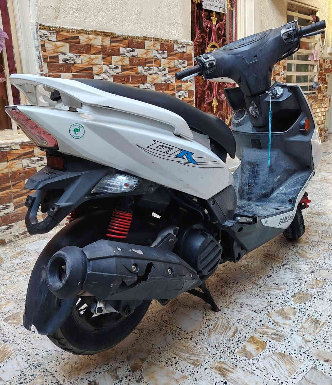 سلام عليكم جيتي آر للبيع كفاله عامه العنوان بغداد مدينه الصدر السعر مليون و بيهه مجال حك الجيه رقم الهاتف ***********
