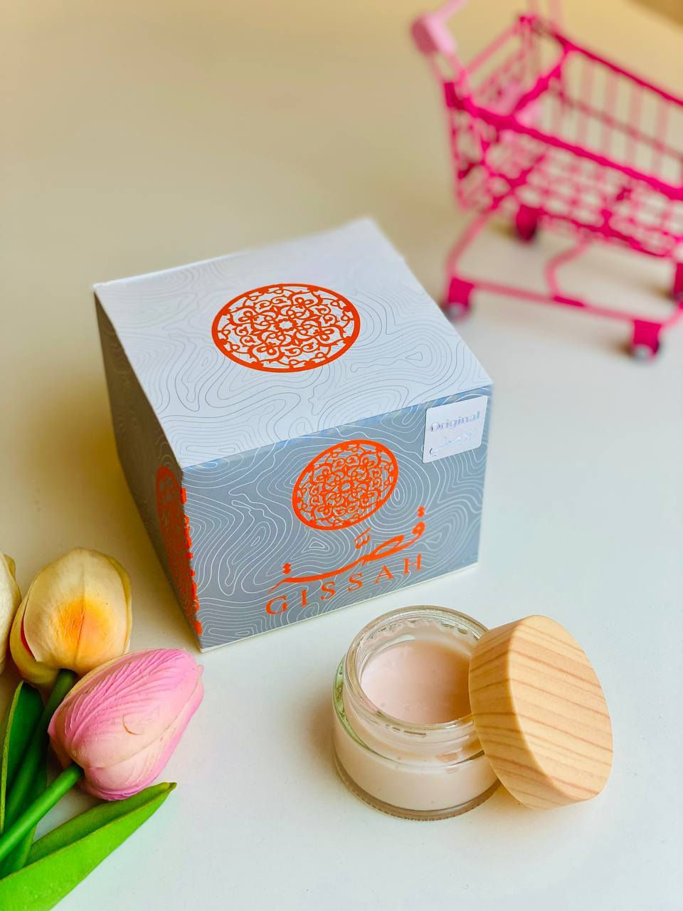 مخمرية للشعر والجـسم من ارض الخليج الاصلية 💯💯✔️

1.مخمرية ليدي 💋 
2.مخمرية قصه ✨

بعطر شوجري قوي لطيف
يخطفك من الوهلة الأولى، مُغري بشكل لا يُقاوم.
مليء بالحب والإثارة والدلع والأنوثة لأنه في تناغم مع الزهور والفواكه اللذيذة. ❤️

تلك الرائحة خليط من: 
الفراولة
التوت الاسود
الكرز الحامض
اليوسفي مع الليمون.
ثم تأخذك هذه الفواكه المنعشة لمزيج من 
الياسمين والفانيلا والبنفسج 
في رحلة مع أخشاب الكشمير والعنبر والمسك الهادئ.

لتحصلي على رائحة مُفعمة بالحيوية والتألق ثابتة لا تزول، 
فتلك المخمرية صُنعت خصيصًا لكِ

سعر القطعة 4الالف


**إذا كنت صاحب هذا الإعلان وتريد حذفه لأي سبب، رجاءا أرسل رسالة إلى الدعم الفني**