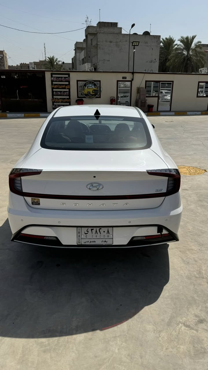 سوناتا ٢٠٢٣ وارد خليجي بدون حادث كلين( فقط تكحيل شخوط دعامية خلفية)
ماشيه ٢٧ الف كيلو متر

مواصفات 

محرك  (٢.٥ )اربعة سلندر

شاشه كار بلي 

تحكم بل منحدرات

اوتو هولد

كروز تثبيت سرعة

كشن سايق كهرباء

خمس وضعيات قياده

دخول ذكي

تشغيل عن بعد

كامرا خلفية

حساسات خلفية

حساسات اماميه 

مري كهرباء

كير دكم

بردات خلفية بلادي

كشن قماش مدوشمها جلد

شفتات ستيرن رياضية

سايد بريك كهرباء

قطعتين تبريد

سعر السياره ٢١٨ وبيها مجال للشراي

مكان السيارة بالمنصور
***********
