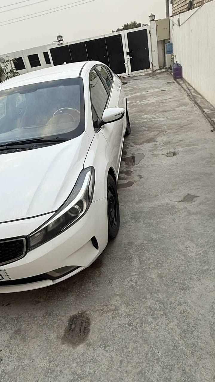 سلام عليكم مكلف بلنشر
للبيع أو مراوس شعندك نزل
فورتي 2017 رقم كربلاء باسمي
محرك 2000 فول
السعر 103 وبيه مجال
مكاني نجف
اتصال ع الرقم ***********
