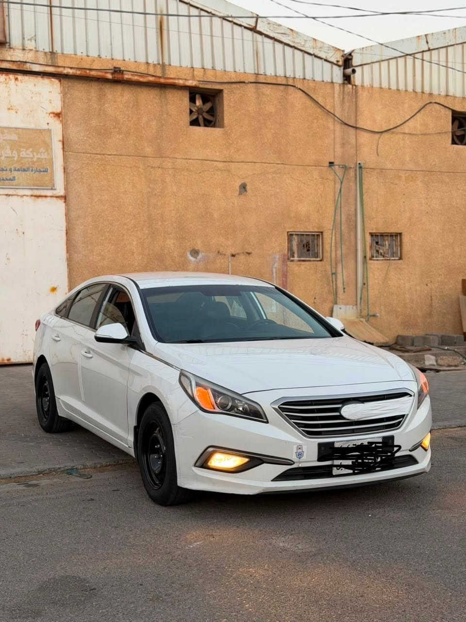 السلام عليكم
سوناتا موديل 2018 بانزين بانزين محرك 2.0 دوش
ادوات كصه جنطه متومه ارقام وسنويه شمالي تتويم اصلي
مواصفات حلوه 
شاشه كار بلي 
تحكم ستيرن 
وضعيات قياده 
اوتو هولد 
حساسات خلفيه 
تبريد قطعتين 
كشنات جلد 
الون ابيض صدفي مصبوغه فقط مكان الكص البقيه كفاله 
جاهزه ع اخر شي مكينه كير حداديه تبريد كفاله كفاله
مكاني البصره السعر والاستفسار تواصل واتساب *********** .
