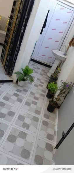 دار سكني #للبيع 
موقعه الديوانيه #حي_الامين_الاولئ
شارع التنانير مقابل مدرسه الصادق الابتدائيه 
كافه الخدمات تبليط مجاري 

#مساحته_100_متر 
واجه8 ونزال12
زراعي #سند_25 مشمول بلتطويب ومرقم بلبلديه

البيت بناء حديث
 البيت طابقين
يحتوي الطابق الاول علئ غرفه نوم وصاله ومطبخ حار وبارد واستقبال وصحيات داخليه وخارجيه 
الطابق الثاني يحتوي على غرفتين نوم نضام سويت وصاله مع سطحين 
البيت كلش نضيف ومرتب 

يباع مع الاثاث كامل من كل النواحي
#السعر__خاص

للاستفسار اكثر 
#واتساب_اتصال_ ***********
أو مراجعه مكتب العاصمة للعقارات والمقاولات العامه العنوان الديوانية ام الخيل ساحه الاحتفالات الديوانية  قرب البلديه الجديده
