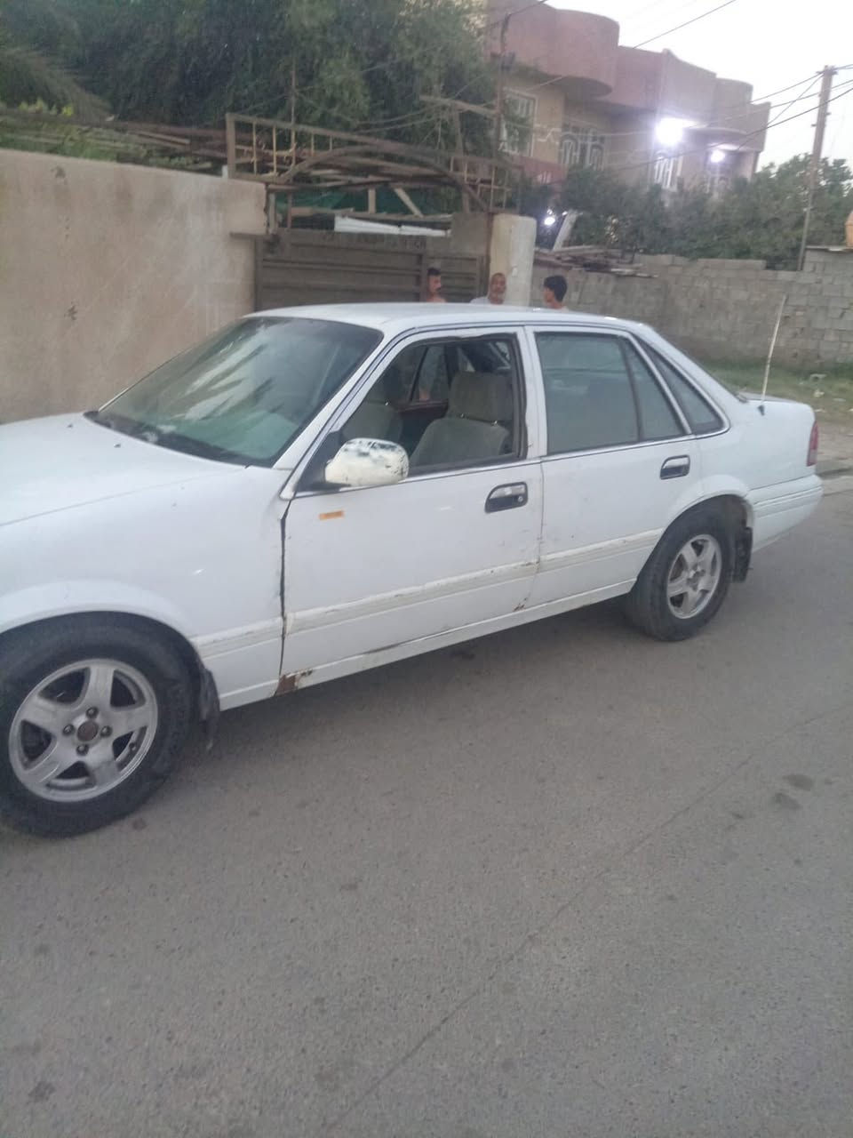السلام عليكم للبيع دايو فراشه موديل 96 محرك كير جديد صدرها جديد السيارة حلوه  التحويل موباشر السعر 30 او بيه مجال المكان بغداد الاعظمية ***********
