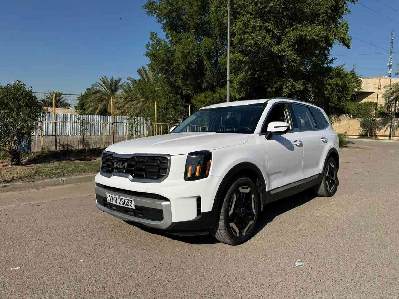 كيا تيلورايد 2024 
باب خلفي والباب الامامي ومصلحات نفسهم بدوووووون ايربالك )    
المواصفات 
‎✅ كيا تيلورايد  رقم بغداد 
‎✅ محرك 6 سلندر 3800  
‎✅ ستيرن تدفئة 
‎✅ ويل كب حجم 20 اسود
‎✅ عداد المسافة الحالي١٠٠٠٠
‎✅ بصمة ابواب امامية  وبصمة تشغيل 
‎✅ لايتات زينون عالي ناصي عدستين مع كشافات دعامية 
‎✅ اشارة في المرايا الجانبية مع حساسات الاجتياز 
‎✅ مصابيح ترحيب في مقابض الابواب 
‎✅ رادار امامي تفاعلي للتوقف التلقائي امامي خلفي
‎✅ السيارة سلايد روف فتحتين 
‎✅ حساسات امامي خلفي اصل 
‎✅ كاميرا خلفيه  برؤية 360درجة 
‎✅غرفة السيارة اسود ملكي:
‎✅ تحكم كهربائي متكامل لقاعد اماميه بلكامل 
‎✅ المقاعد الامامية تدفئة وتبريد كشن 
‎✅ شاشة دشبول كبيرة لمجموعة من الايعازات والضبط 
‎✅ مقاعد وسطية تطوى كهربائيا ويدوية الفتح 
‎✅ انارة ليزرية متعددة بمزيج هائل من الالوان لأنارة دواخل السيارة 
‎✅ اوتو بارك 
‎✅ خاصية تحديد المسار والتنبيه عند الخروج من المسار 
‎✅ المقعد الوسطي منفصل وعدد الركاب 7 
‎✅ تبريد السيارة 3 قطع 
‎✅ تحكم ستيرن جهتين متعدد الايعازات 
‎✅ وضعيات القيادة عدد 5 
‎✅ تنبيه بالارتجاج في المقود 
‎✅ وباقي المواصفات بالسيارة الغنية عن التعريف 
مكان السياره زيونه - شارع الربيعي 
للاستفسار الاتصال على ***********
سعره 30500$ وبيها مجال بسيط بغداد, العراق
