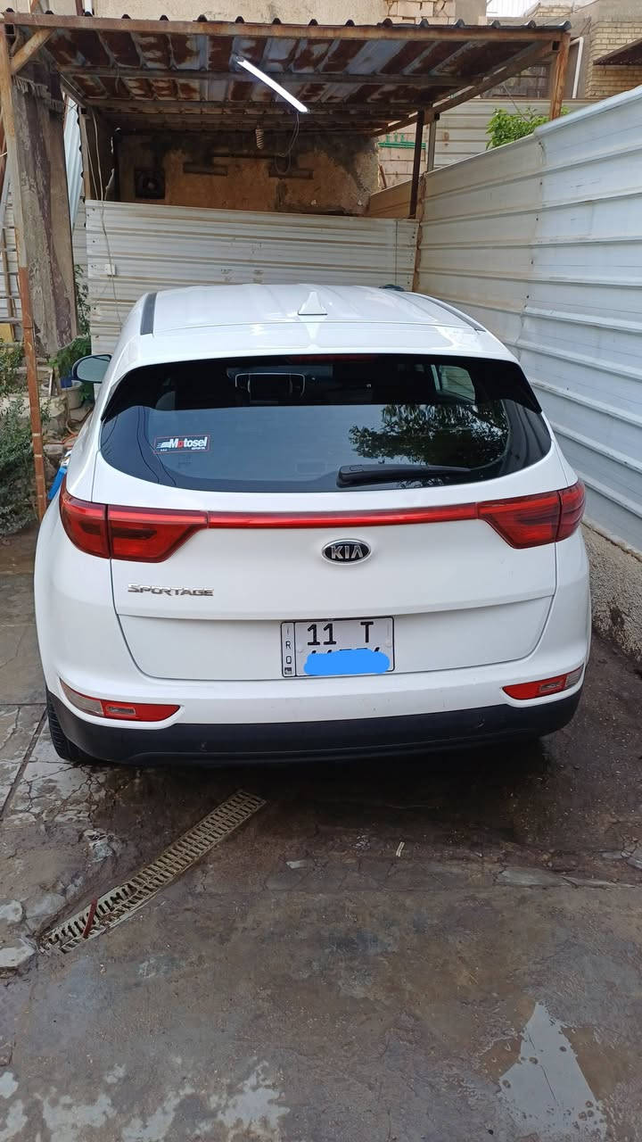 السلام عليكم من رخصة الأدمن
 الرجاء قراءة التفاصيل كاملة
كيا سبورتج الموديل ١٩ وارد امريكي حادثهة خفيف بس دعامية امامية ومبدل البراكيت
لاشواصي لا لغود لا دواخل كلهة مكفولة ليبل واحد
بارد خفيف بالباب الخلفي الأيمن
محرك ٢٤٠٠ دفع رباعي اي بي اس سويج موبصمة بدون فتحة
كير محرك تبريد تدفئة كلهة تمام سيارة جديدة وماشية ٨٨ ميل
ادامة كاملة دسكات منضومة زنون دوشمة دبل سويج صدر زيوت كلشي اصلي السيارة ممتعوبة ابد 
مكانهة بغداد الزعفرانية رقمهة بغداد دولي تحويل ثاني يوم
ماابيع لبياع شراي تاخذهة تسوي عقد وتتحول لان عدنا سفر
السعر المطلوب ١٦٥ وبيهة مجال قليل
***********
