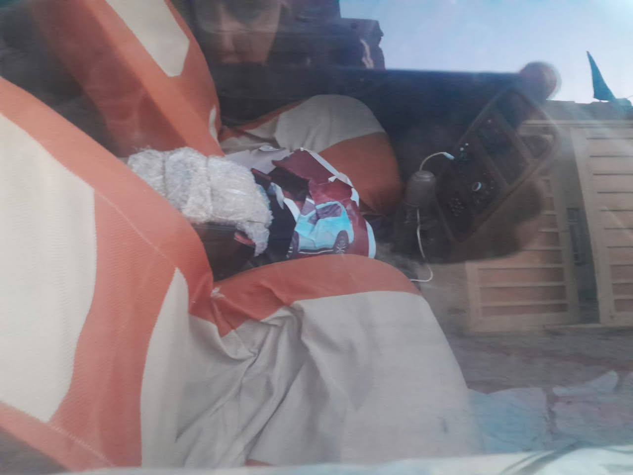 السلام عليكم سمند البيع مكفوله سياره موديل 2011 سياره جاهزه لاخياس ولا ضربه احلى من الصور ***********
