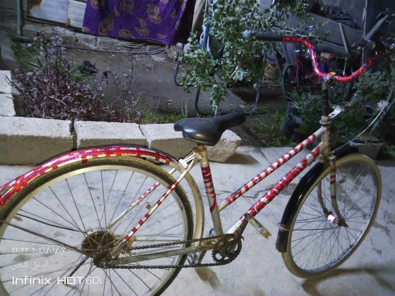 سلام عليكم شباب بايسكل للبيع حجم 26 بناتي خوش🚲سعر 40َوبي مجال بايسكل مكان ابو دشير شارع الضغط رقمي  *********** 🤑🤑🚲
