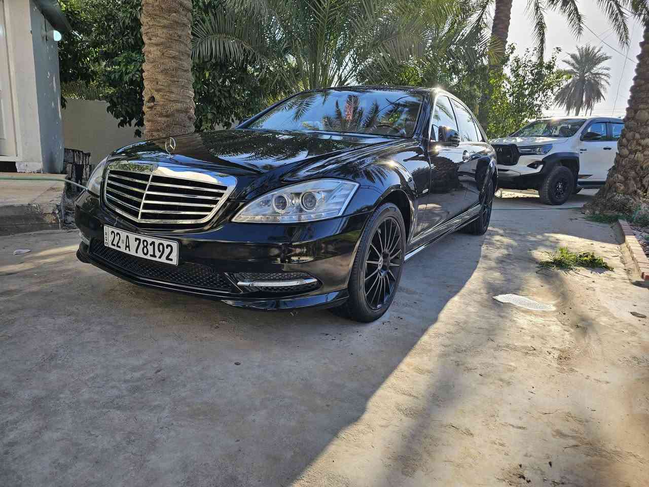 للبيع — Mercedes-Benz S500 موديل 2012
🔥 فخامة ألمانية بسعر فرصة 🔥
🔹 رقم أربيل
🔹 وارد خليجي
🔹 المسافة : 168,000 كم
🔹 اللون: أسود ملكي أنيق
🔹 8 سلندر — أداء قوي وراحة مطلقة
🔹 فل كامل (فتحة سقف – جلد فاخر – تبريد وتسخين مقاعد – شاشة وملاحة – كاميرا – حساسات – تعليق هوائي)
🛠️ ملاحظة بكل شفافية:
تبديل باب الصندوق الخلفي فقط (ضرر بسيط سابق)
عدا ذلك السيارة نظيفة جداً ومحافظة عليها
✔️ محرك وكير وشاصي بحالة ممتازة
✔️ استخدام شخصي
✔️ جاهزة للفحص بأي مكان
✔️ سيارة راكب ومهيأة بدون صرف
💰 السعر المطلوب: 32,000 دولار
سعر مناسب جداً مقابل الحالة والمواصفات — والفحص يثبت
📍 الموقع: بغداد قرب بسماية
📞 للتواصل: ***********
