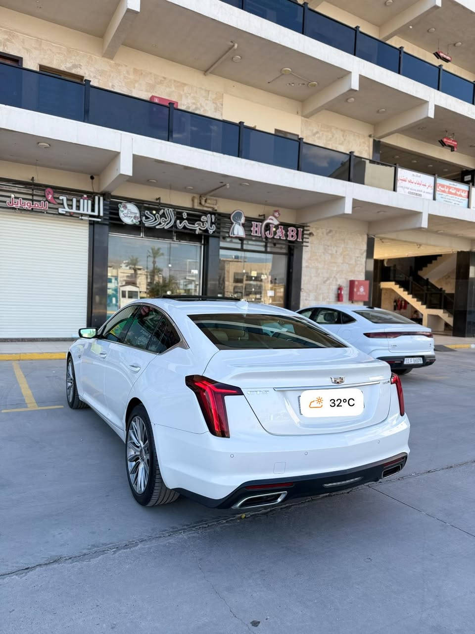 السلام وعليكم
للبيع  2020 CADILLAC CT5, PREMIUM LUXURY
رقم بغداد الجديد بأسمي
السيارة فول الفوال اعلى فئة LUXURY
ماشية 52000km

المواصفات:-
بصمة تشغيل
تشغيل عن بعد
بصمة ابواب فتح وقفل 
بصمة صندوق
انارة ترحيب علامة كديلاك
تحكم استيرن 
شفتات استيرن 
كروز سرعة
٤ ابواب بصمة
رادارات امامي خلفي وقوف ذاتي
نقط عمياء 
قيادة ذاتية
داتاشو ثلاث انظمة عرض 
بانوراما
يدات ابواب انارة 
انارة داخلية محيطية للابواب وعند الارجل
شاحن لاسلكي
مستشعرات جانبية
ماوس تحكم بالشاشة
قطعتين تبريد ومناخ منفصل
كشن هزاز 
كشن السايق خزن ميموري 
كشنات امامية كهرباء
كشنات امامية كهرباء
داخل جلد لون حمصي 
اوتو ستوب 
اوتو هولد 
لايتات امامي زنون 
ليدات امامي 
بكلايت ليد 
4انضمة قيادة
حساسات امامي خلفي
سستم صوت بوس 
نظام gbs
شاشة جبيرة بلوتوث تايب سي اواكس 
اريل نفكيشن
حساس تايرات 
تراكشن 
دفع خلفي 
محرك 3000 تون تيربو
تخم تاير جديد 
ويل كب حجم٢٠ 
اشاير بالمري 

السيارة بيهة هواي مواصفا مذاكرهن
السيارة ضرر جدن خفيف خشم البنيد
وجاملغ صبغ بدون دواخل ايرباك فقط 
استيرن وراجع سستم شرط الفحص 
محرك كير مكفولات دهن وبانزين كل جديد
اي استفسار تعال خاص 
او اتصل ***********
عنوان بغداد حي الخضراء
