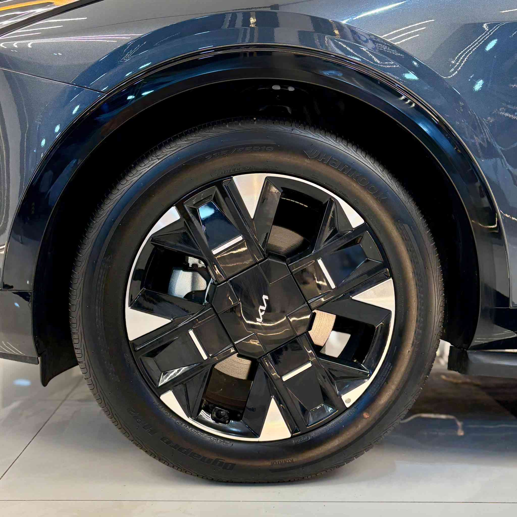 🔥 ليه تختار كيا سبورتاج  2025 X-Line؟! �
🔹 فتيس ياباني 8 سرعات

✅ تغييرات  في السرعة سلسلة جدا

✅ توفير ممتاز في البنزين وتحكم عالي

✅ صيانة أبسط وتكلفة تشغيل أقل على المدى الطويل

نيجي بقي للونج شاسيه 
مساحة أكبر، راحة أعلى، وثبات وفخامة أكتر 🚗�
 
اهم المواصفات
عداد زيرو – أعلى فئة كاملة بانوراما – HUD Display – كاميرا 360° – Memory Seats 🔥�

تعالي واستلم عربيك فوري من معرض الكابتن لاستيراد السيارات
📞 للاستفسار والحجز:
01090577062

معرض الكابتن – خبرة أكتر من 25 سنة


**إذا كنت صاحب هذا الإعلان وتريد حذفه لأي سبب، رجاءا أرسل رسالة إلى الدعم الفني**