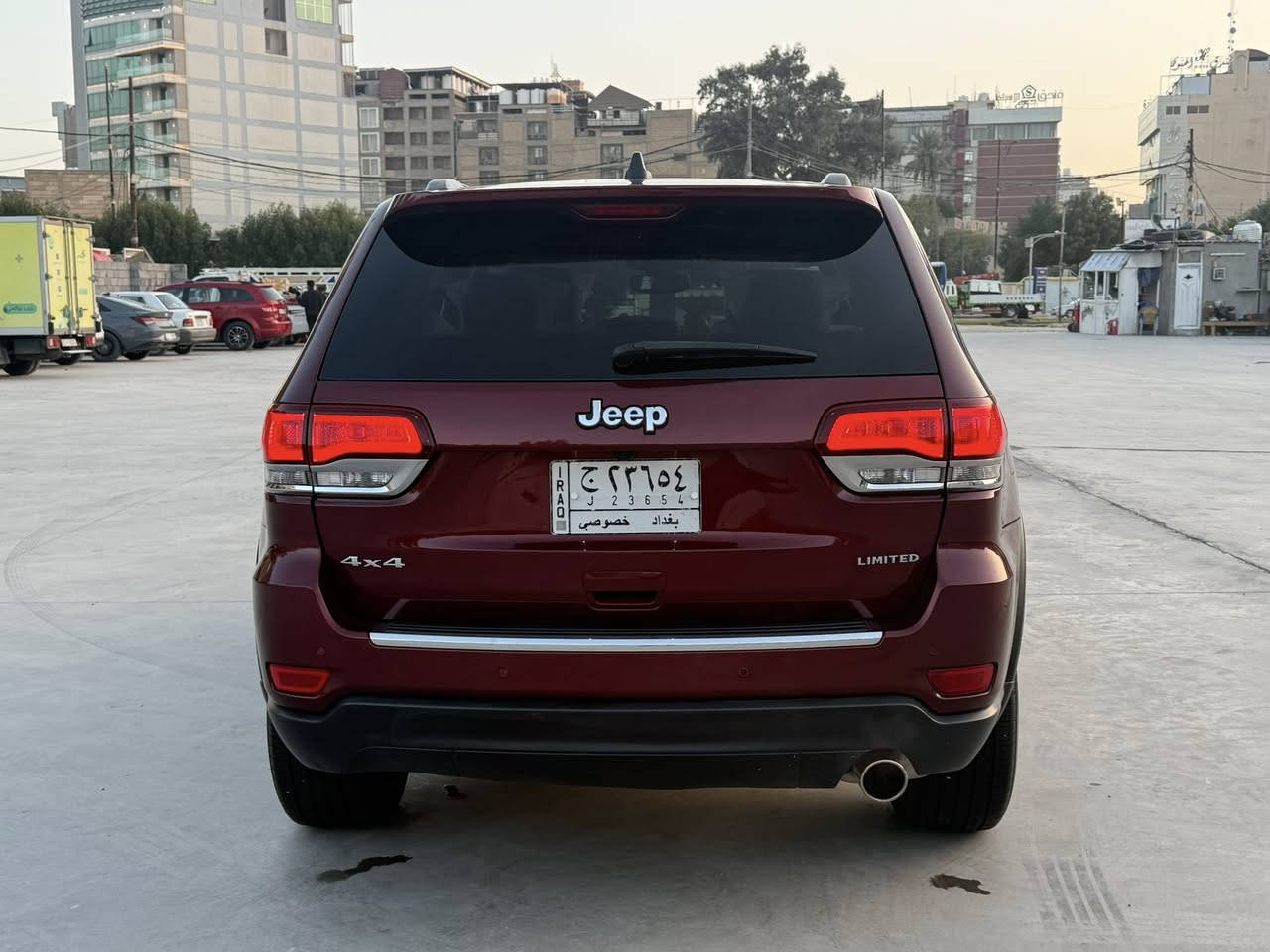 جيب گراند شيروكي لمتد 
السيارة جديده استخدام شخصي
حادثه قبق جنطة تبديل نفس الون وبندي صبغ وصور الحادث داخل المنشور 
بدون ايرباك
موديل 2022
الون مروني 
مواصفات لمتدد 
‏معروفة
ماشيه 30mi
بصمه
كشنات امامي تدفئة
كرسي كهرباء 
التوقف الذاتي 
تبريد قطعتين منفصل 
سقف فتحه 
ستيرن تدفئة كهرباء
شاشه كبيرة
صندوك كهرباء
تشغيل عن بعد 
محرك 3600
حساس خلفي 
اشاير بالمري 
بصمه ابواب
بعد بيها مواصفات 
السعر 275 $وبيها مجال شي بسيط 
الشراي يتصل ***********
