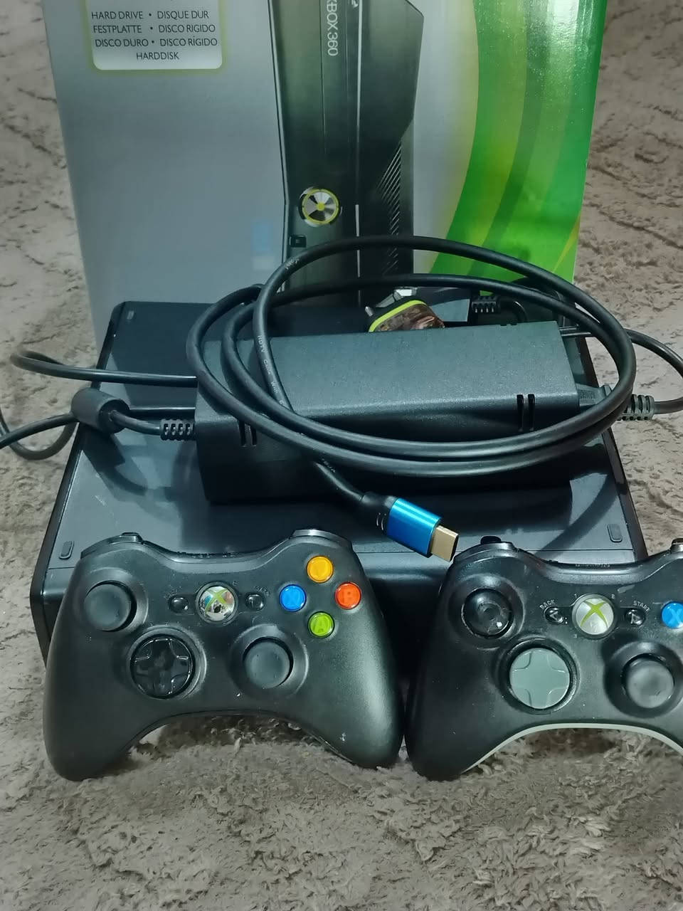 بلي اكس بوكس ٣٦٠ للبيع السعر ٢٠٠ وبي مجال


**إذا كنت صاحب هذا الإعلان وتريد حذفه لأي سبب، رجاءا أرسل رسالة إلى الدعم الفني**