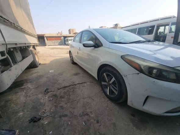 سلام عليكم. كيا فورتي  موديل 2017فئه EX   وارد أمريكي حادثه موضح بصور
محرك GDi 2000
بصمه تحكمات ستيرن
كشنات تدفئه،
3وضيعات قياده
مري شفط  ترحيب صندوق

تبريد قطعتين
السعر 115 بيه مجال
اتصال *********** بغداد
