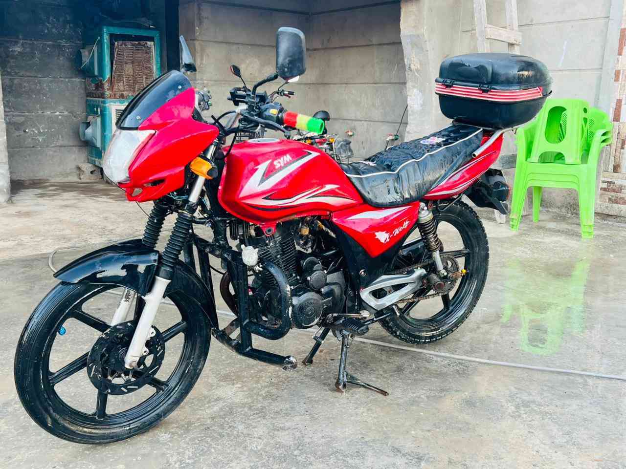 السلام عليكم من رخصه لأدمن دراجه للبيع سايم سوبر
موديل 2017

بي وراق ومكمرك 

محرك 150 وناعم لا بخار ولا تنقيص  

كهربائيات جاهزه 

تشغيل سلف 

تايرات جدد 

جاهز من كلشي 

السعر 800 وبي مجال الشراي. يدلل

المكان الانبار العامريه قرب جسر بزيبز 

خاص موجود ورقم ***********
