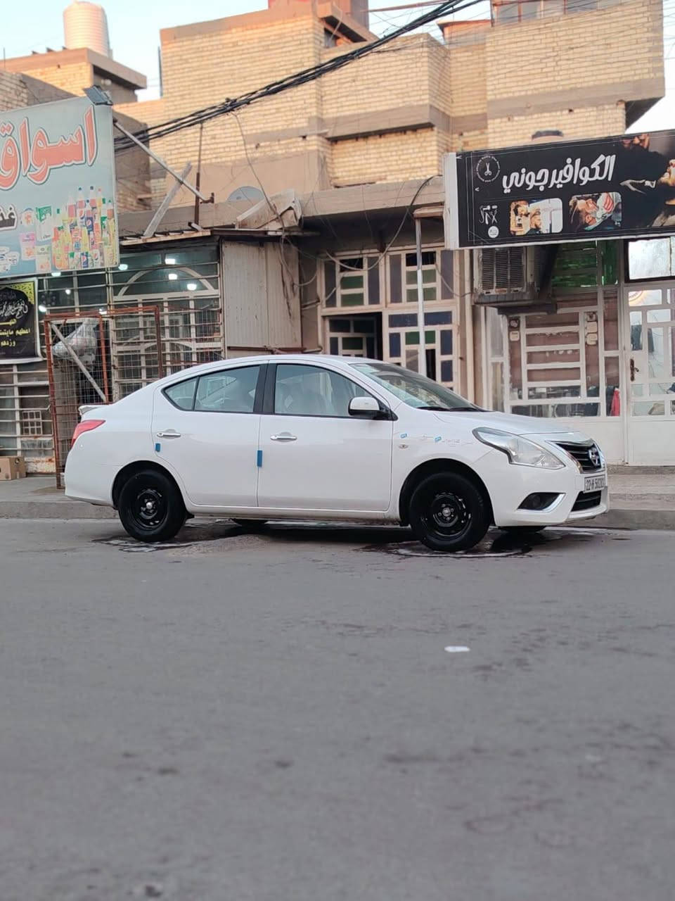 السلام عليكم نيسان صني للبيع بليته زركه موديل ٢٠ راعيه بغداد تخم تاير جديد صدر جديد السياره بيه بارد
مكاني الشعب رقمي *********** السعر ١٠٥ وبيه مجال
