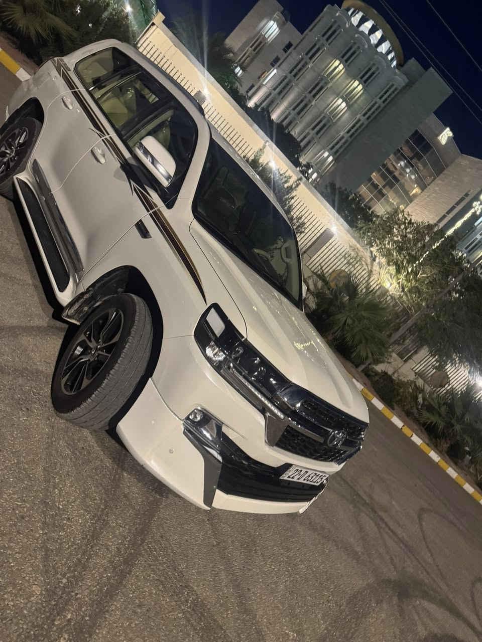 السلام عليكم لاندكروز GXRشركات مديل ٢٠ خليجي ابيض صدفي ماشيه ٨٠الف رقم اربيل دولي باسمنه جاهزه بدون اي نقص وكلها وضع البلاد فقط البنيد مبدل اصلي بدون صبغ بدون اي ضرر داخلي كفاله حته الدعاميات السعر ٤٧٥وبيها مجال للاستفسار *********** مكاني النجف
